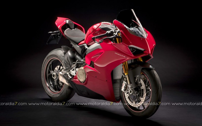 Ducati Canarias presenta la Panigale V4 , en el circuito