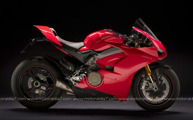 Ducati Canarias presenta la Panigale V4 , en el circuito