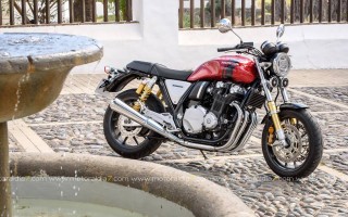 CB1100 RS, una moderna clásica