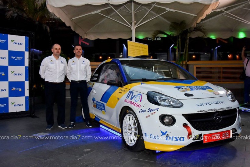Yeray Pérez-Mario Quintero de estreno con el Opel Adam R2