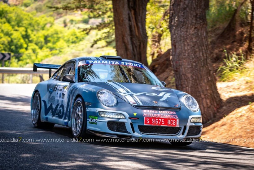 Brillante victoria de Julián Falcón y Dani Rosario en el Rally decano
