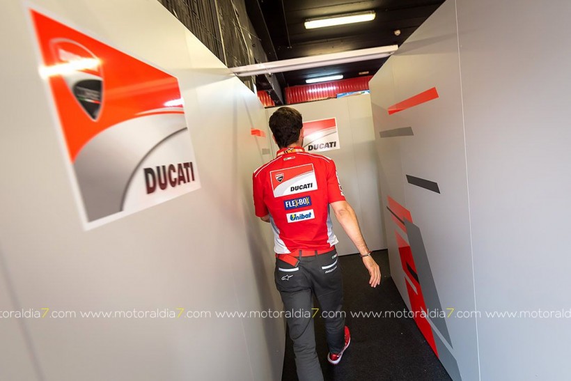 Visita al Box de Ducati.