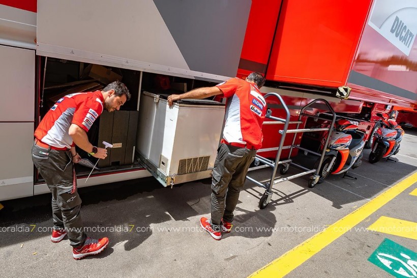 Visita al Box de Ducati.