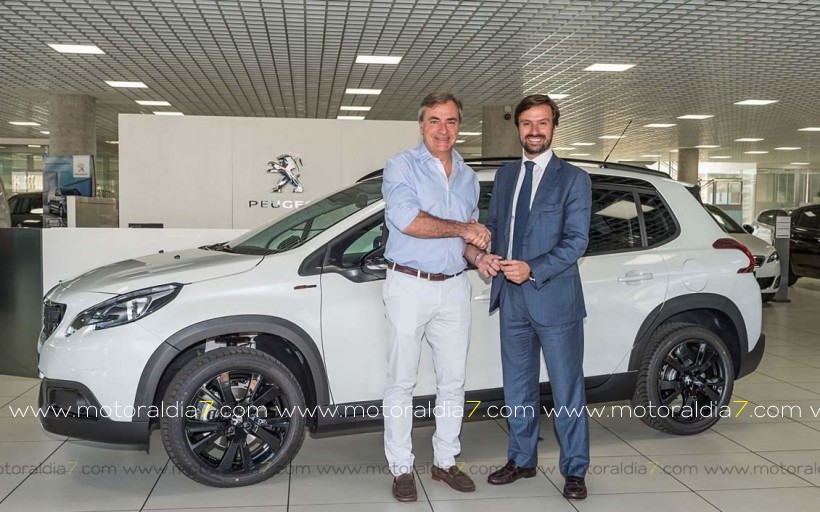 Carlos Sainz ya conduce su Peugeot 2008 GT Line 