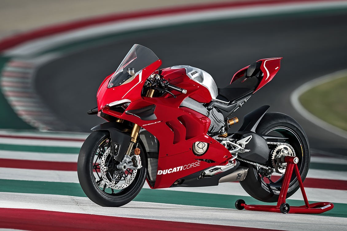 La Panigale V4 R es una moto de carreras