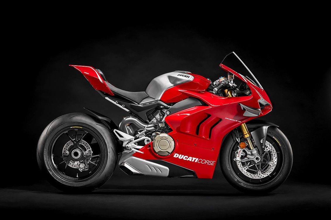 La Panigale V4 R es una moto de carreras