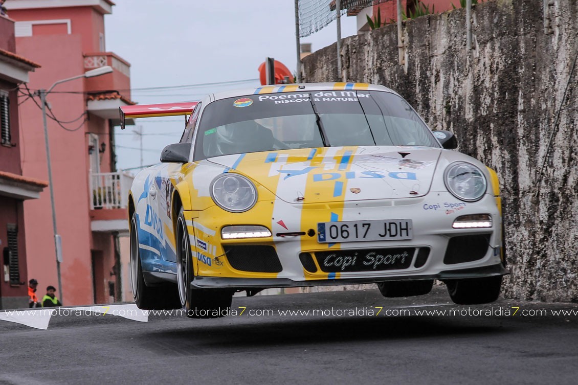 Victoria de Enrique Cruz y Yeray Mujica en un duelo de Porsche´s