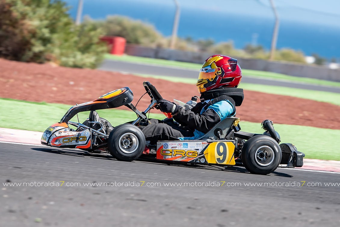 Espectaculares carreras en el inicio del Regional de Karting en Lanzarote