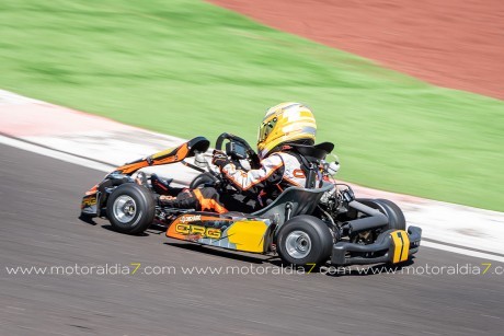 Espectaculares carreras en el inicio del Regional de Karting en Lanzarote