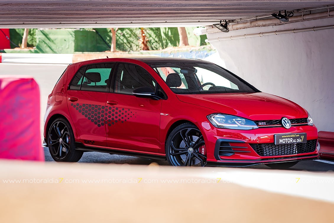 VW Golf GTI TCR