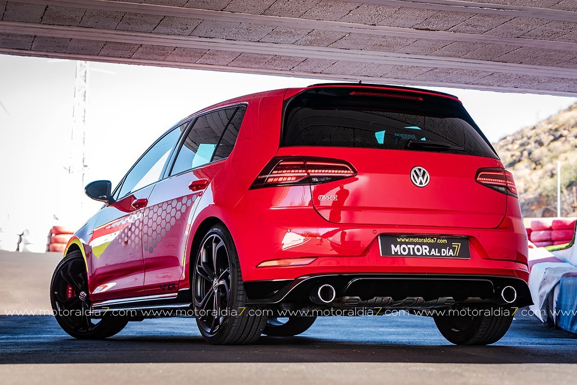 VW Golf GTI TCR