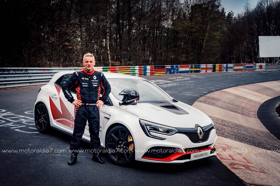 Nuevo récord en Nürburgring para el Megane Trophy-R