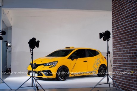 Llega el Clio RS R1T