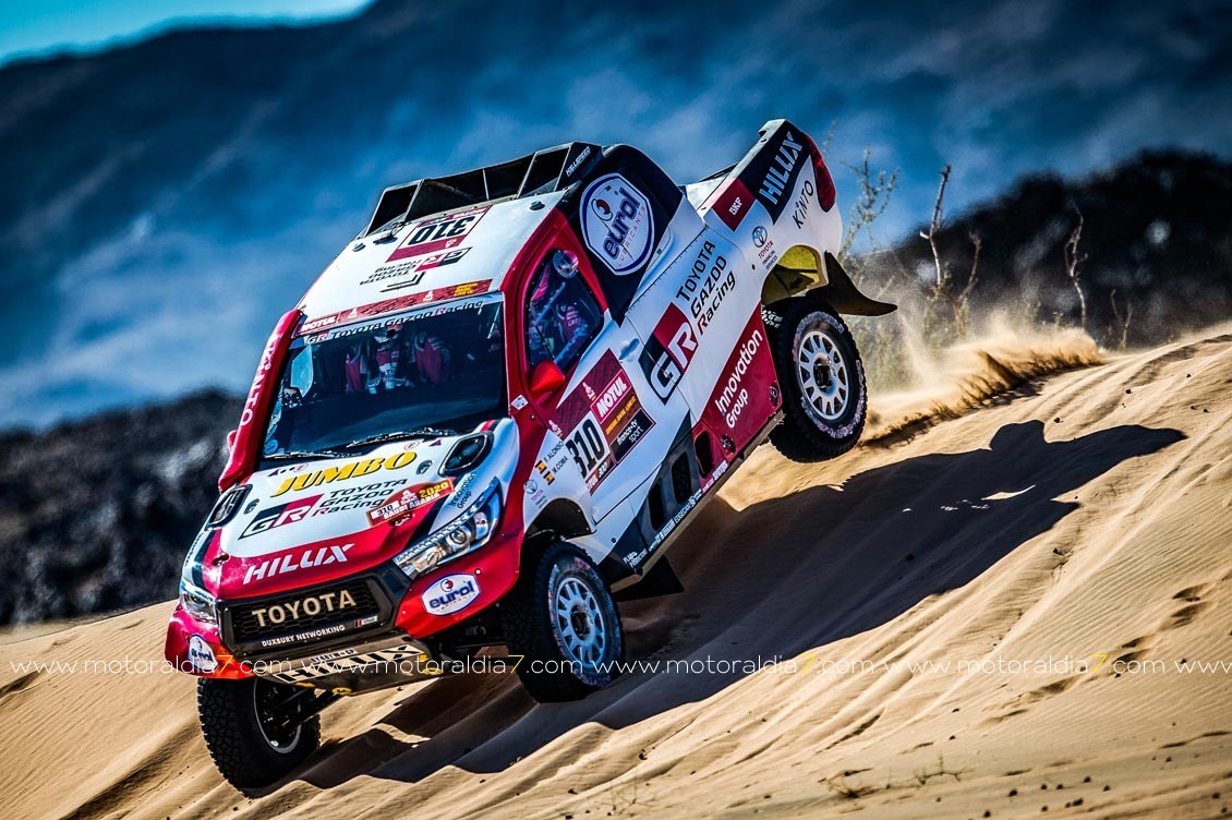 Tercera victoria para Carlos Sainz y Lucas Cruz en el DAKAR