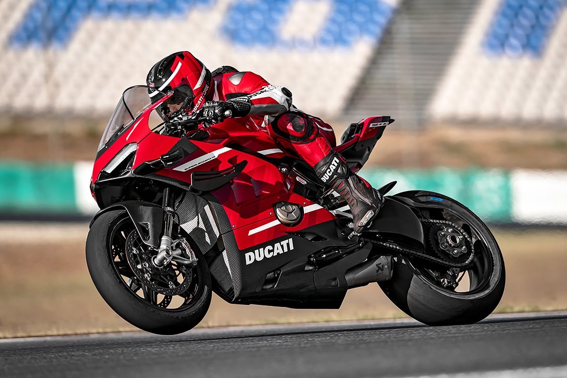 La Panigale V4 se convierte en Superleggera