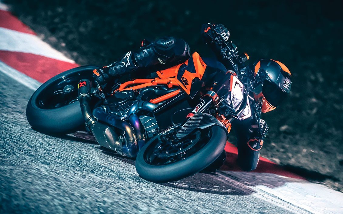 1290 Super Duke R