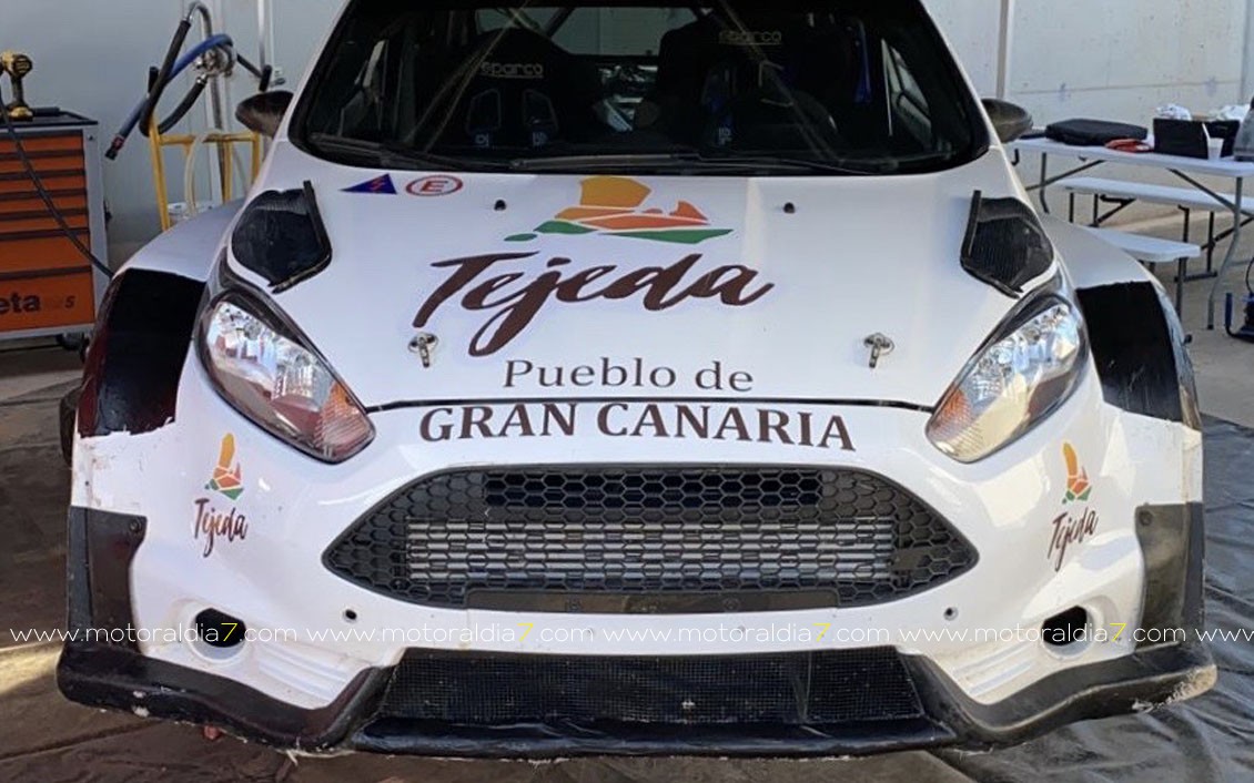 Quintana y Mujica prueban su nuevo Ford Fiesta R5