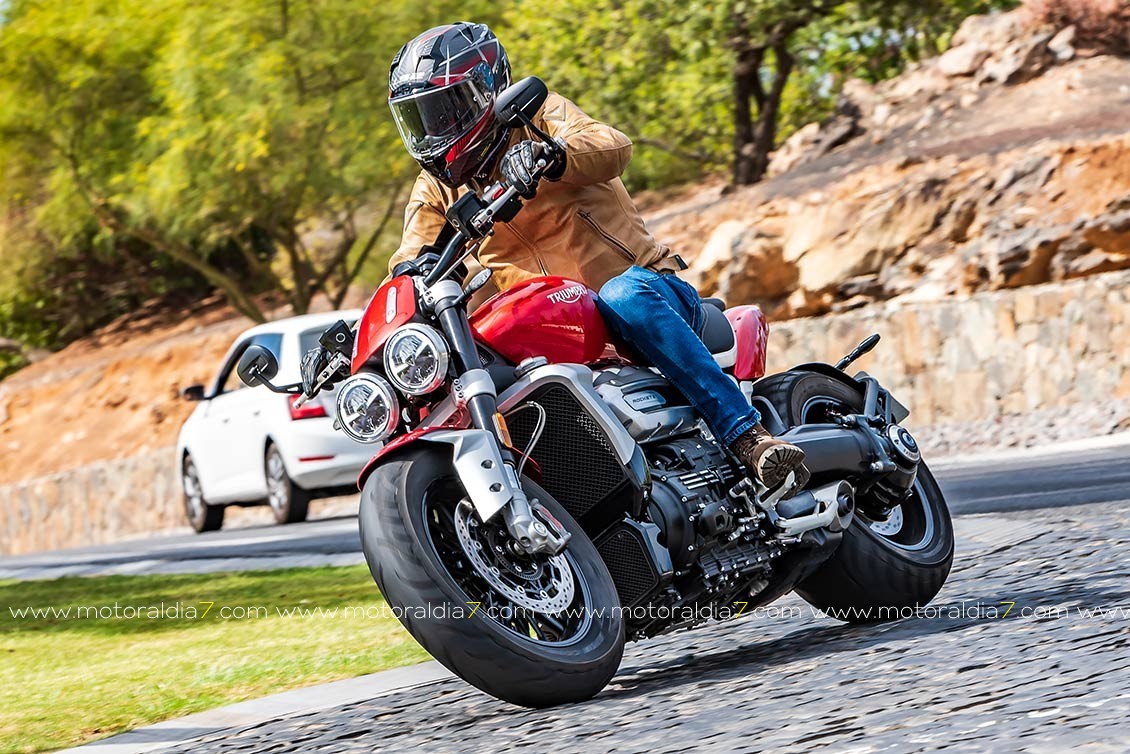 Triumph Rocket 3 R ¡La Rolls Royce de las motos!