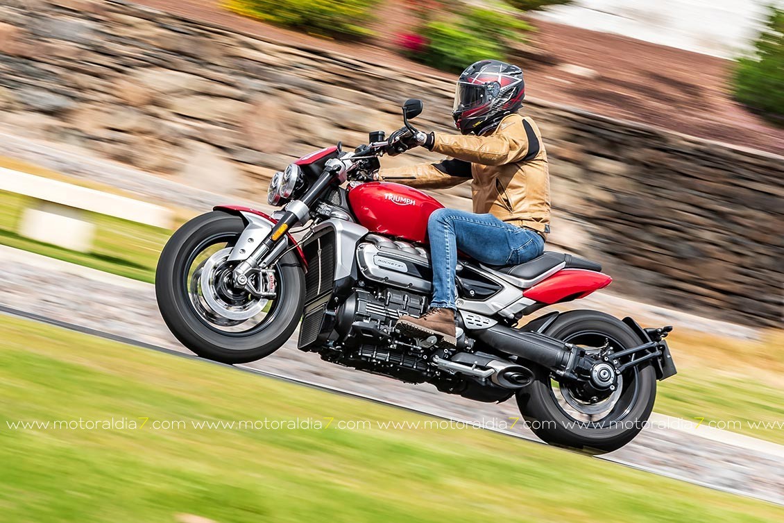 Triumph Rocket 3 R ¡La Rolls Royce de las motos!