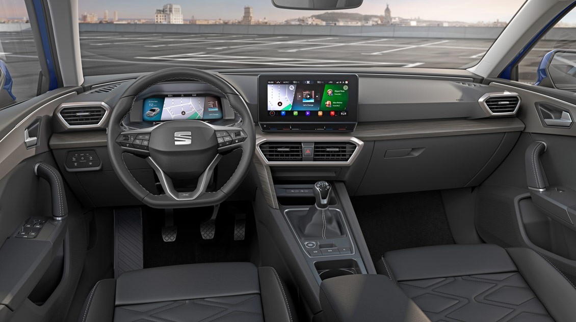 50 años separan el SEAT 1430 5 puertas del nuevo SEAT León Sportstourer