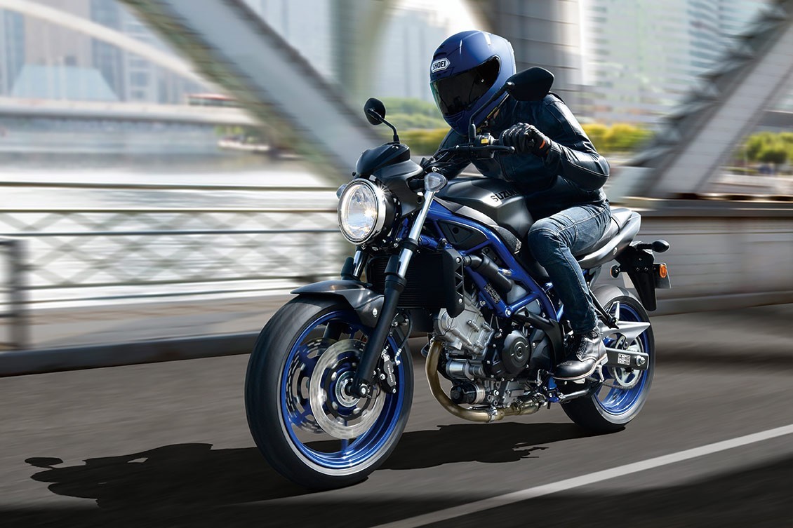 La Suzuki SV 650 2021 estrena colores