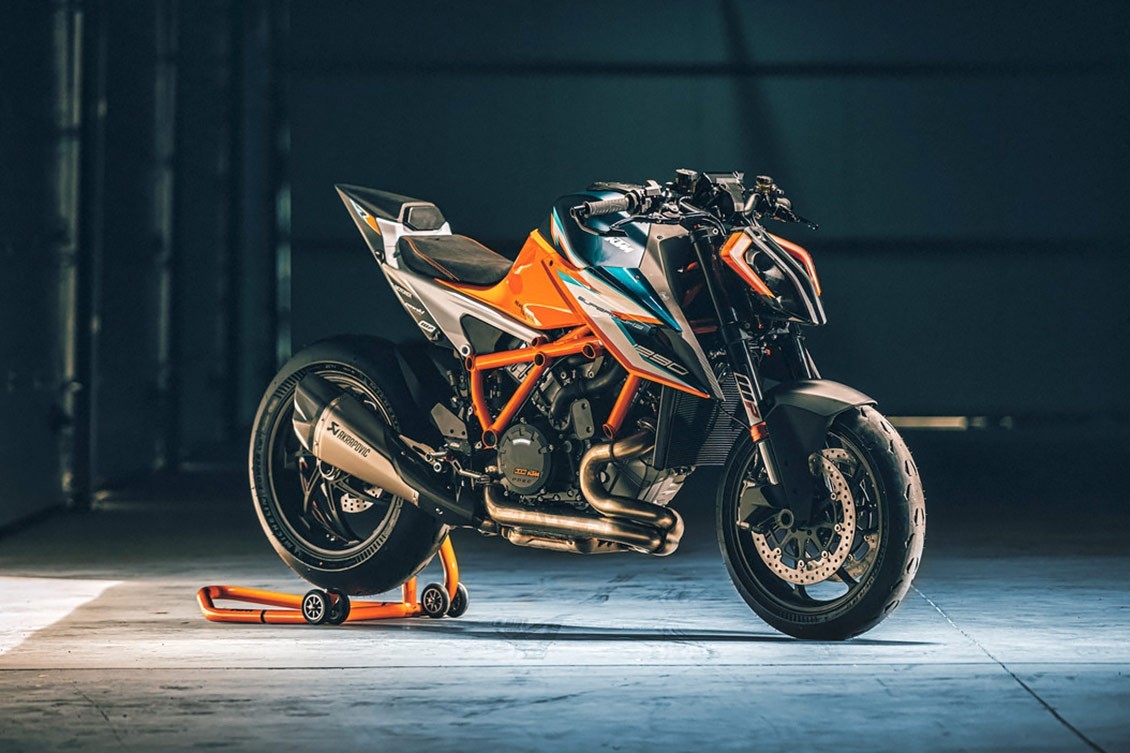 La Super Duke RR entra en escena