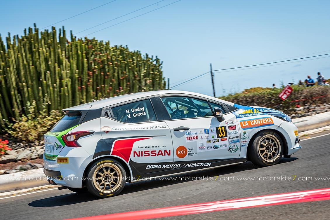 Borja Falcón e Ibán Santana primera victoria en la Copa Nissan Micra Canarias 2021