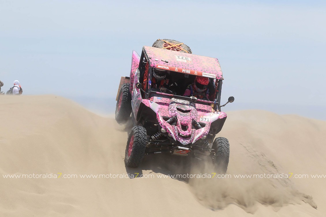 Rosa Romero copiloto de Pedro Peñate en el Dakar 2022