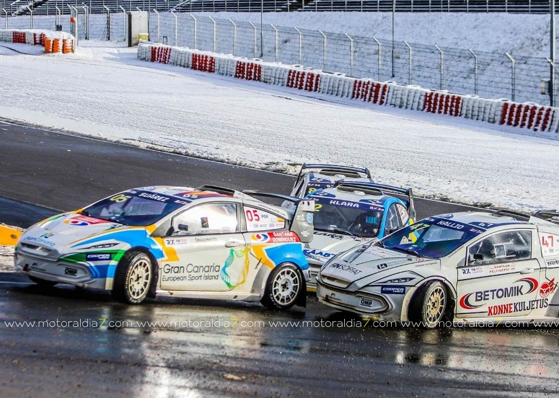 Francisco Castellano felicita a Pablo Suárez tras subir al podio en el  Mundial de Rallycross