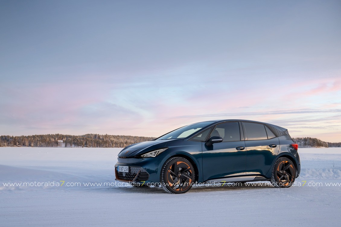 CUPRA Born, se funde con la naturaleza en el Círculo Polar Ártico