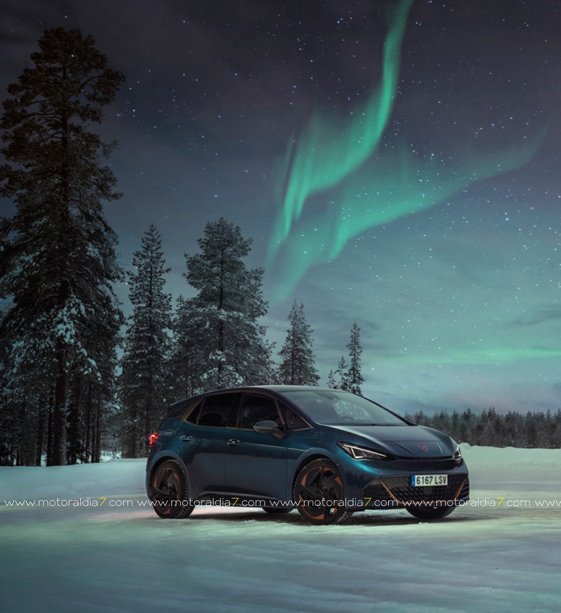 CUPRA Born, se funde con la naturaleza en el Círculo Polar Ártico