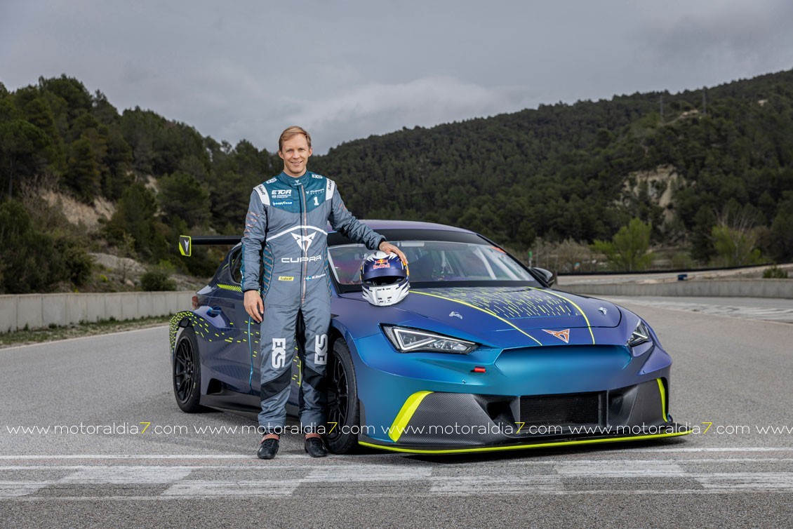 El equipo CUPRA EKS presenta a sus nuevos pilotos del campeonato FIA ETCR