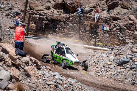 Dominio de Quintana y González en el Slalom La Aldea