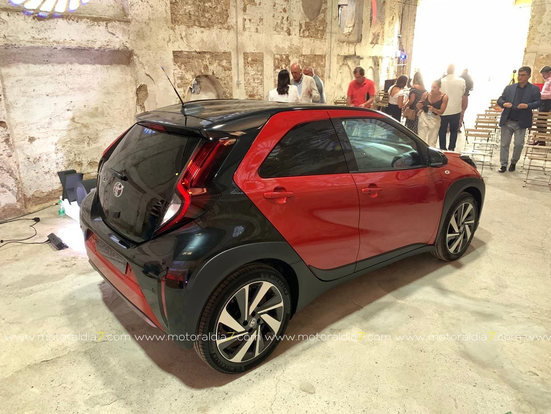 Toyota Aygo X Cross, un crossover urbano