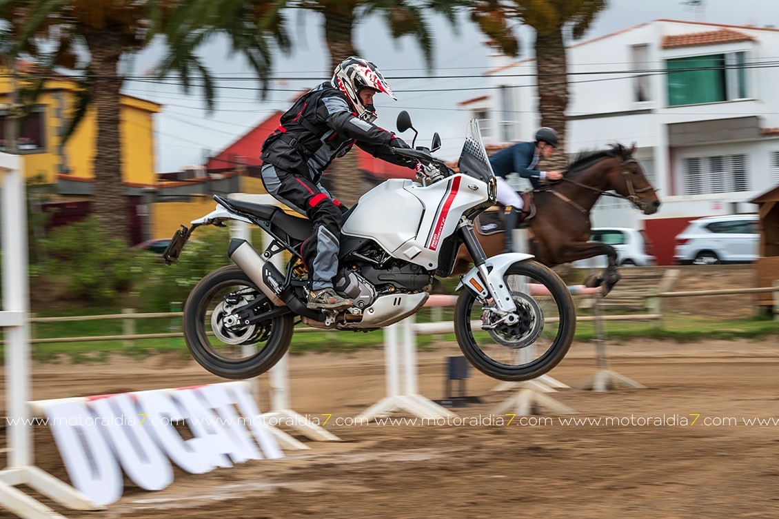 La nueva Ducati DesertX da el salto a Canarias