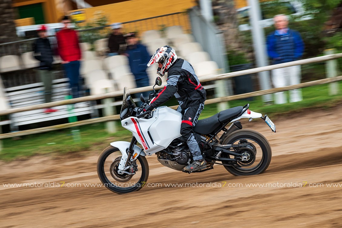 La nueva Ducati DesertX da el salto a Canarias