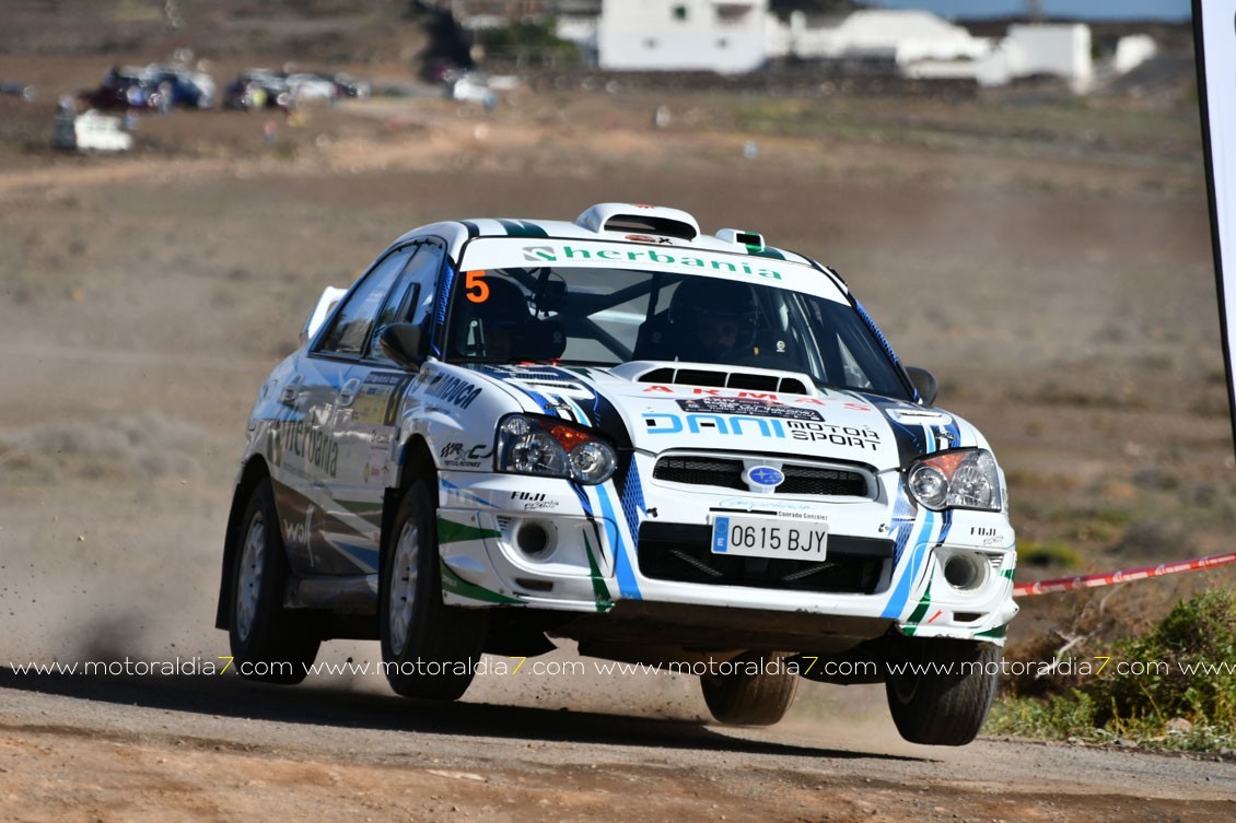 Banderazo de salida en el Rally Isla de Los Volcanes