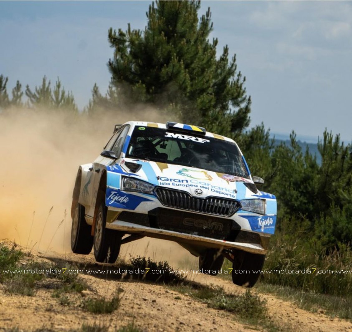 VICTORIA DE JUAN CARLOS QUINTANA  Y JAVI MARTÍNEZ EN EL RALLY DE LEÓN