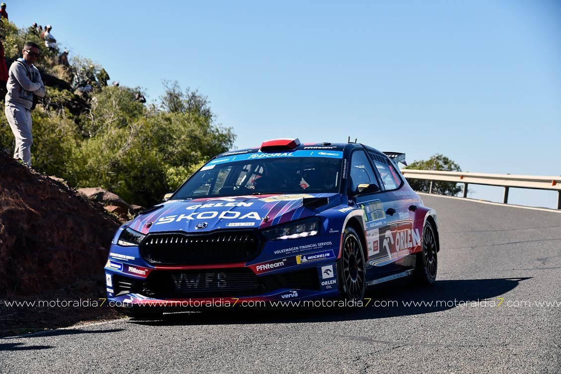 Yoann Bonato es líder por 3 décimas en el Rally Islas Canarias