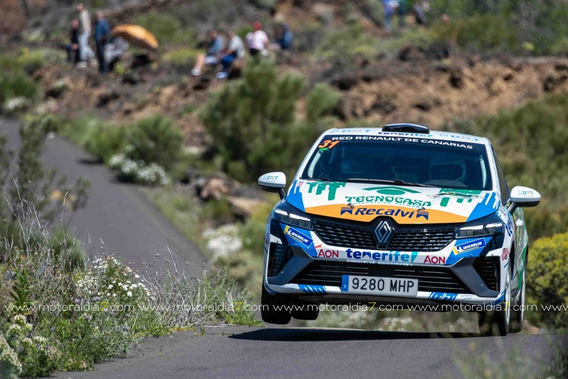Jesús Pérez debuta con victoria en la Clio Trophy Canarias