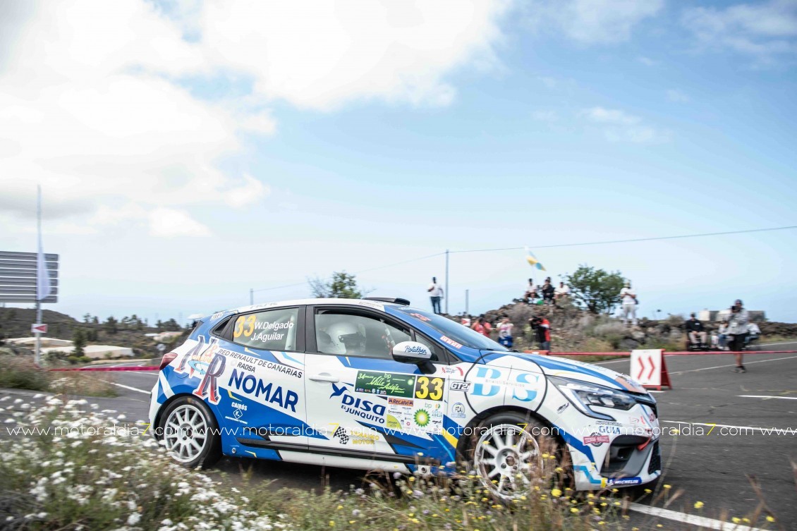 Jesús Pérez debuta con victoria en la Clio Trophy Canarias