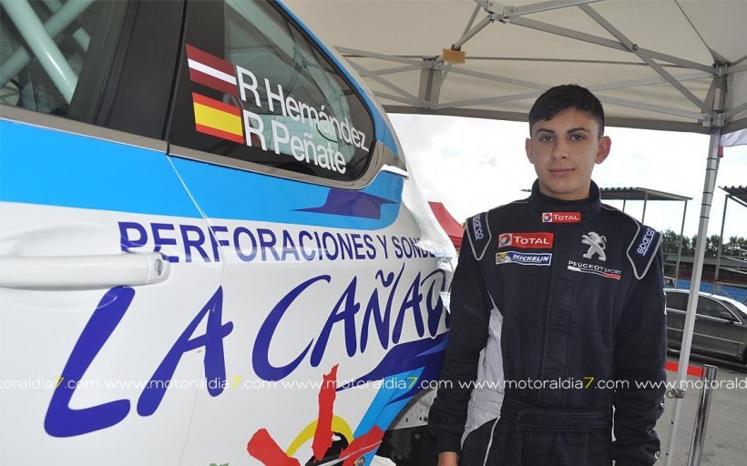 Raúl Hernández busca su licencia en el Saldus Rally en Letonia