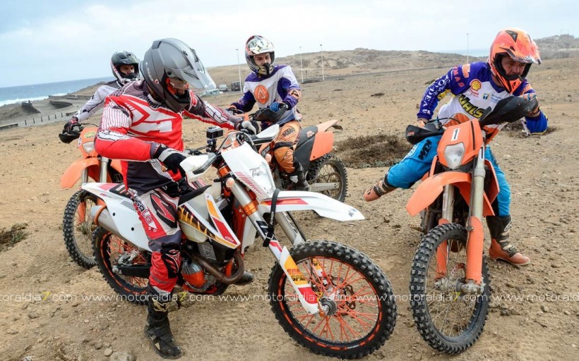 La Escuela KTM Off-Road beca con 500 euros a sus alumnos que compitan esta temporada