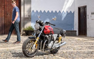 CB1100 RS, una moderna clásica