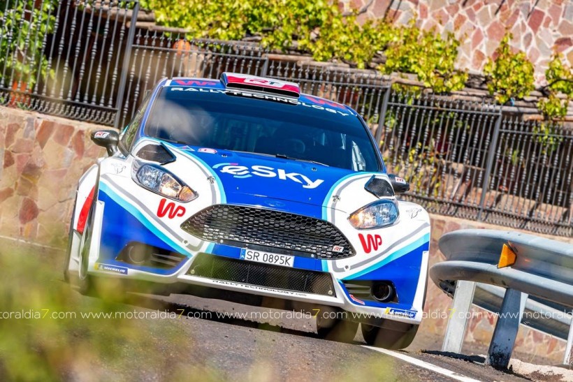 La acción comienza con el Shakedown y Tramo de Calificación