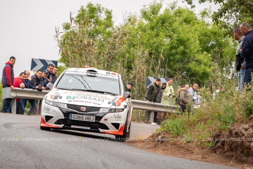 Brillante victoria de Julián Falcón y Dani Rosario en el Rally decano