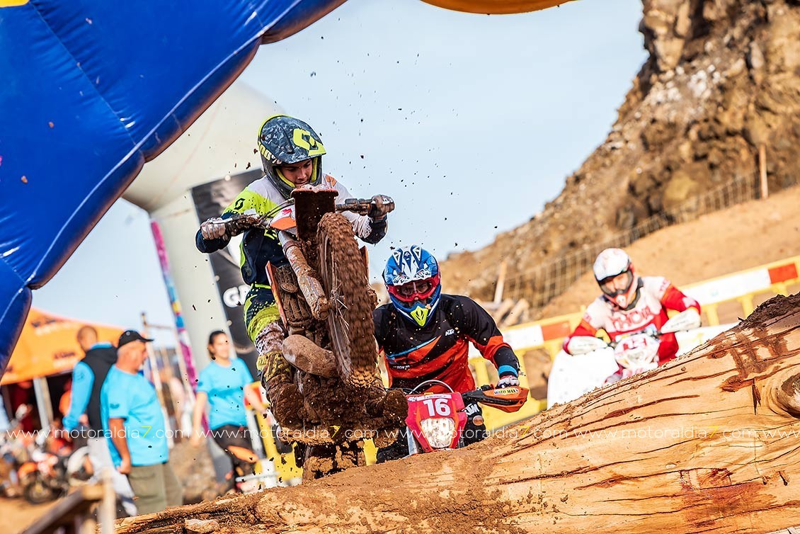 El mundialista Joan Pau se impuso en el Super Enduro Gran Canaria.