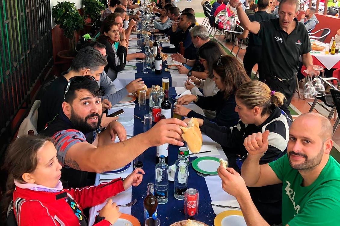 Gubra despide el año con sus amigos, y una ruta por la isla