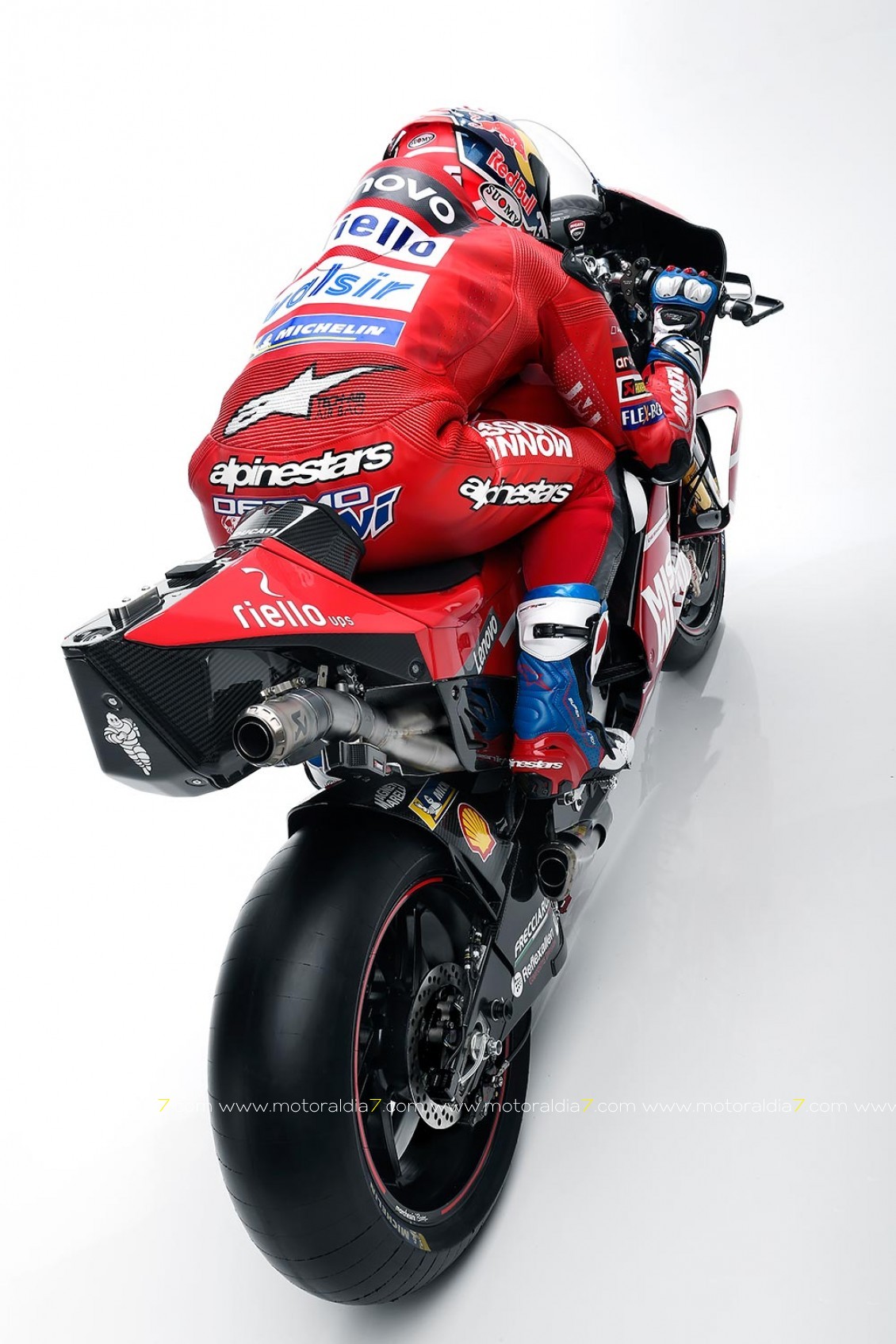 Presentada la nueva imagen toda roja de la Ducati Desmosedici GP19