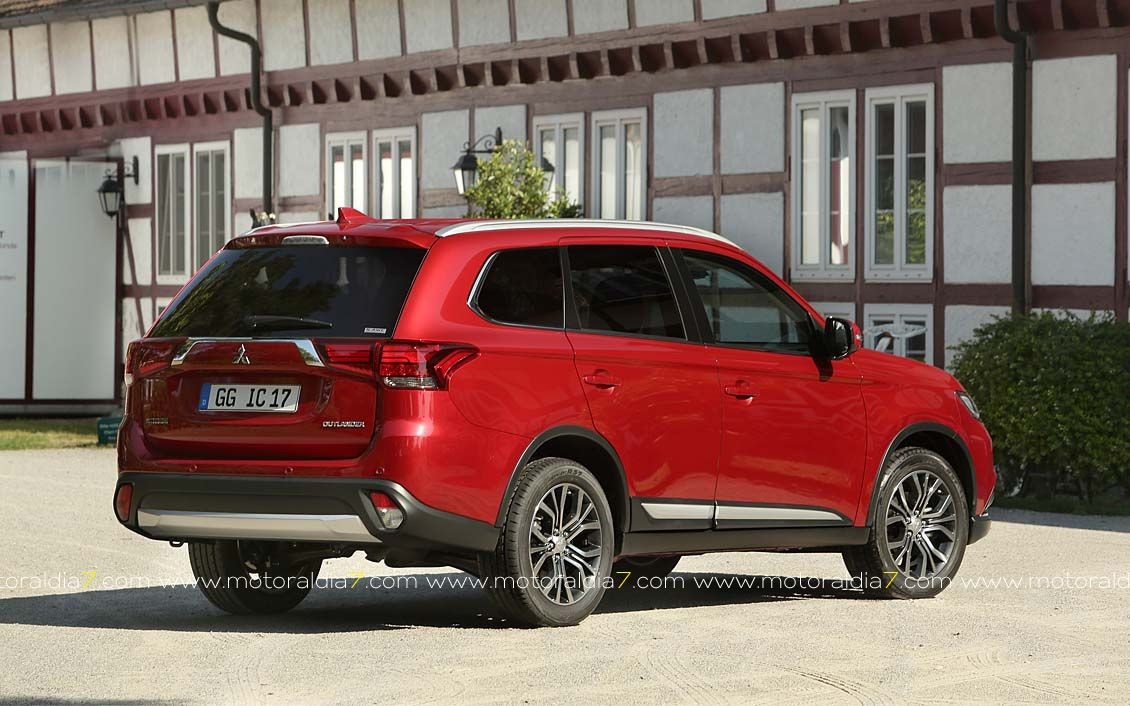 Mitsubishi Outlander gasolina con 7 plazas